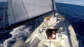 1-Ericson 38 wide angle sailing.JPG