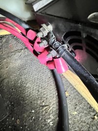 2 Positive cables from engine?.jpeg