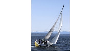 Pic under sail.jpg