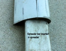 Lower Spreader bar in Spreader.jpg
