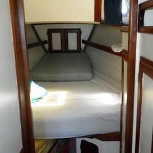 V berth with fitted sheets,  and pad for cabin-berth, etc.