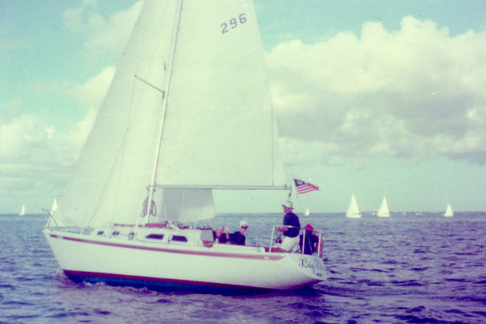 BigDiehl lr
Taken in '76 while sailing on Biscayne Bay in Miami.